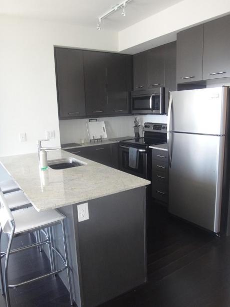 Square One Fully Furnished Suite Μισισάουγκα Εξωτερικό φωτογραφία