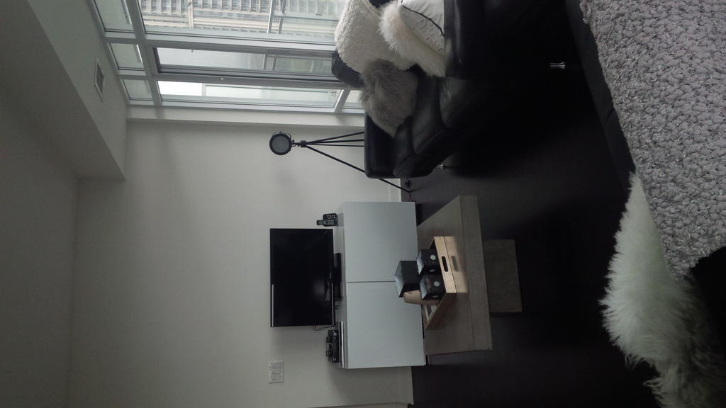 Square One Fully Furnished Suite Μισισάουγκα Δωμάτιο φωτογραφία